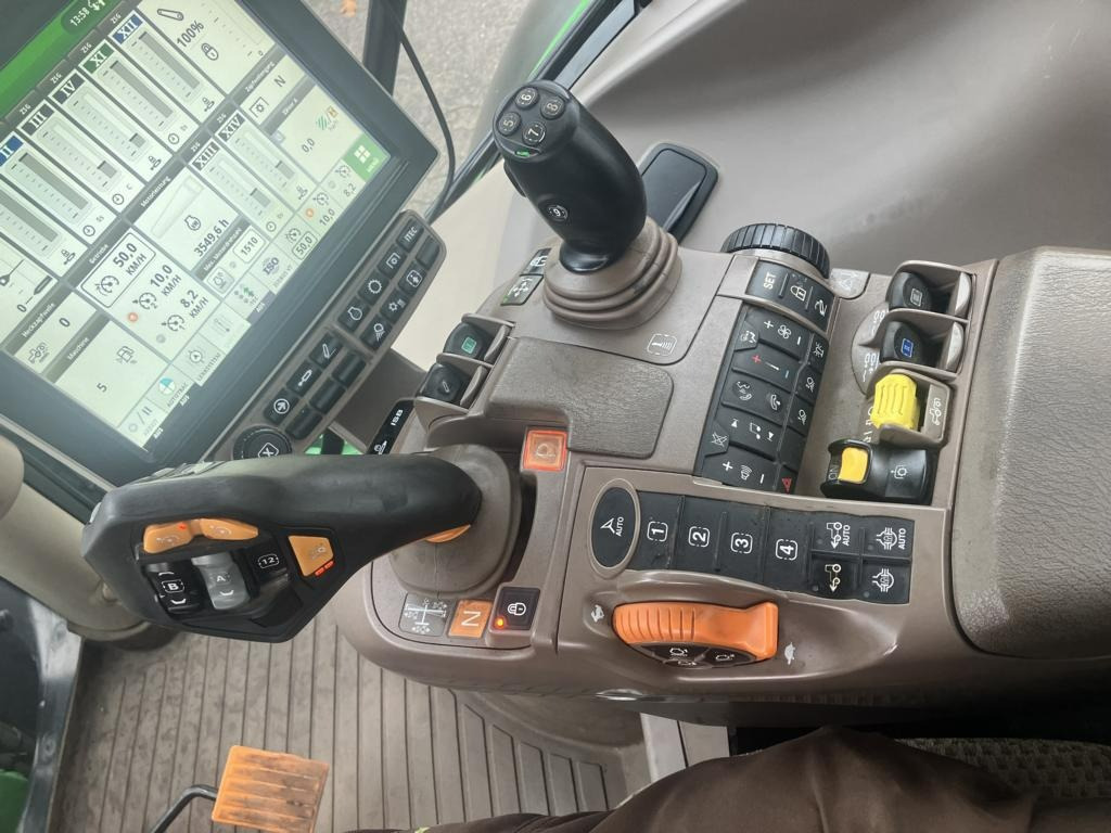 Трактор John Deere 6130R: фото 12