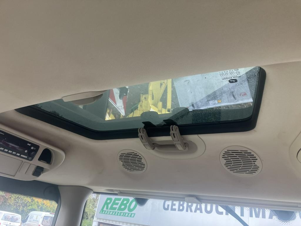 Трактор John Deere 6130R: фото 16