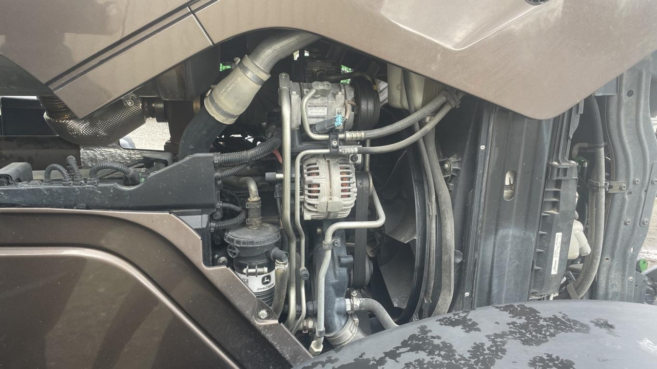 Трактор John Deere 6195R: фото 20