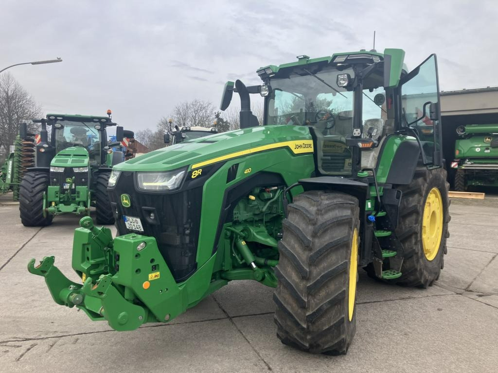 John Deere TRAKTOR 8R410 - Трактор: фото 1 John Deere TRAKTOR 8R410 - Трактор: фото 1