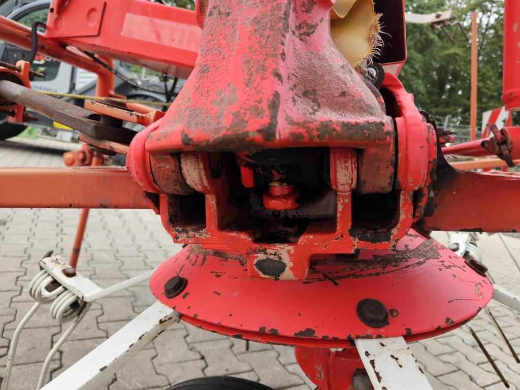 Pöttinger HIT 69 N-Z - Сіноворушилка: фото 5 Pöttinger HIT 69 N-Z - Сіноворушилка: фото 5