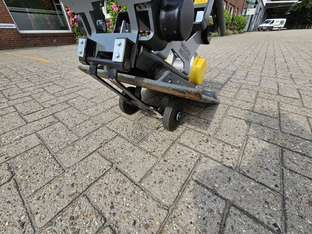 Wacker AP 1850E - Віброплита: фото 2 Wacker AP 1850E - Віброплита: фото 2