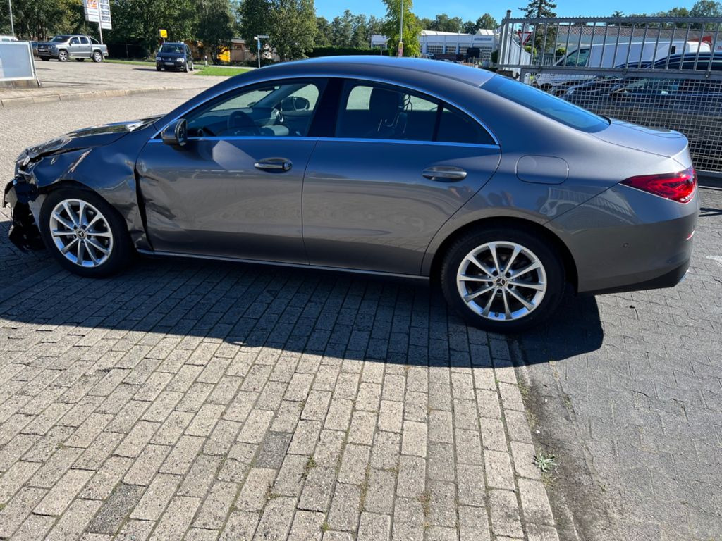 Mercedes-Benz CLA 180 4.500 KM NAVI-LED - Grosse Bildschirm - Седан: фото 2 Mercedes-Benz CLA 180 4.500 KM NAVI-LED - Grosse Bildschirm - Седан: фото 2
