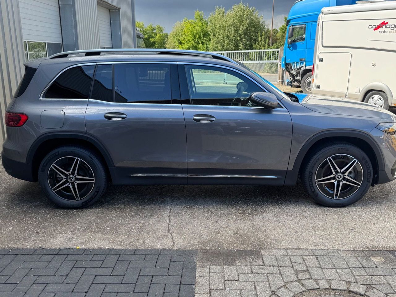 Mercedes-Benz EQB 350 AMG LINE 4Matic NUR 600 KM !!!!!! - Позашляховик: фото 4 Mercedes-Benz EQB 350 AMG LINE 4Matic NUR 600 KM !!!!!! - Позашляховик: фото 4
