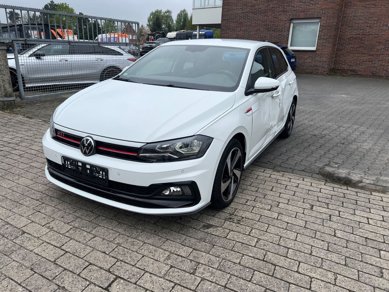 Volkswagen Polo VI GTI - Седан: фото 1 Volkswagen Polo VI GTI - Седан: фото 1