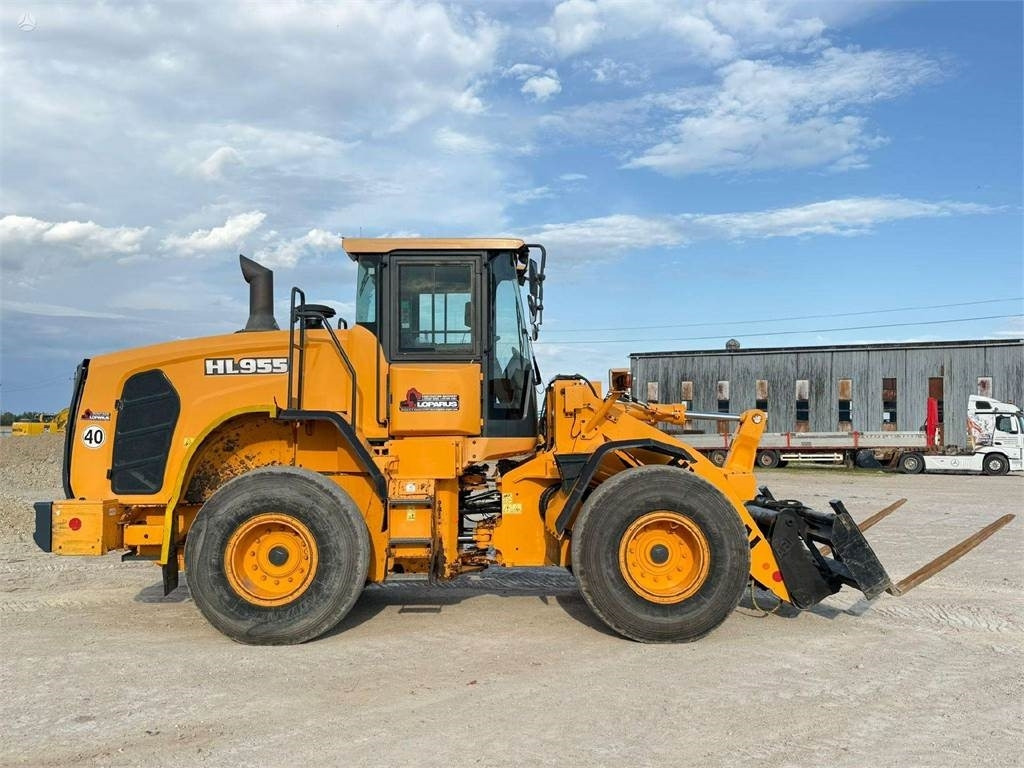 Hyundai HL 955 - Колісний навантажувач: фото 2 Hyundai HL 955 - Колісний навантажувач: фото 2