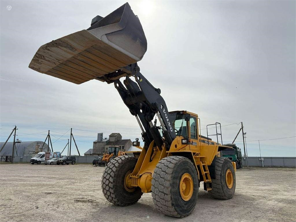 Volvo L 220 D, Quick hitch, Third l - Колісний навантажувач: фото 2 Volvo L 220 D, Quick hitch, Third l - Колісний навантажувач: фото 2