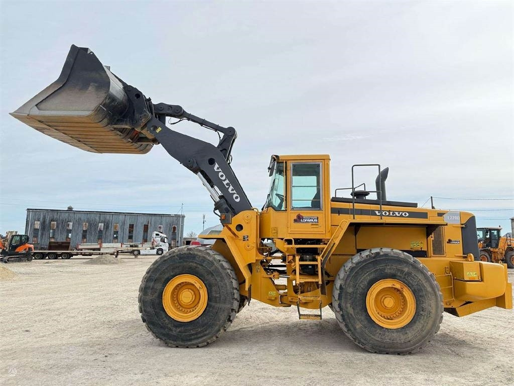 Volvo L 220 D, Quick hitch, Third l - Колісний навантажувач: фото 4 Volvo L 220 D, Quick hitch, Third l - Колісний навантажувач: фото 4