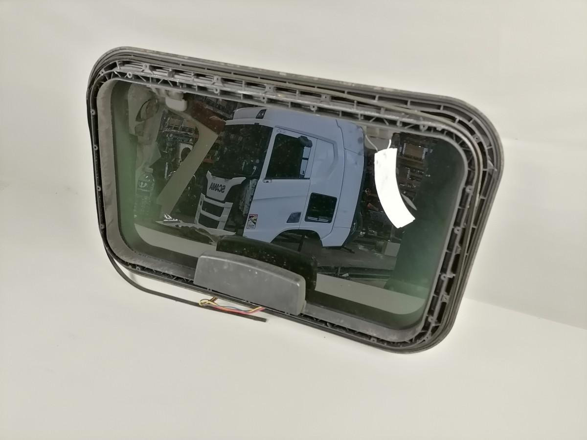 DAF Katuseluuk 1690486 - Універсальна частина в категорії Вантажівки: фото 3 DAF Katuseluuk 1690486 - Універсальна частина в категорії Вантажівки: фото 3