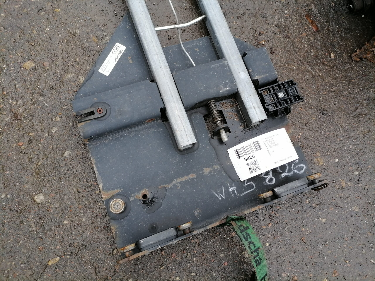 KRONE Haagise katuse mehhanism 38061880 - Універсальна частина в категорії Вантажівки: фото 2 KRONE Haagise katuse mehhanism 38061880 - Універсальна частина в категорії Вантажівки: фото 2