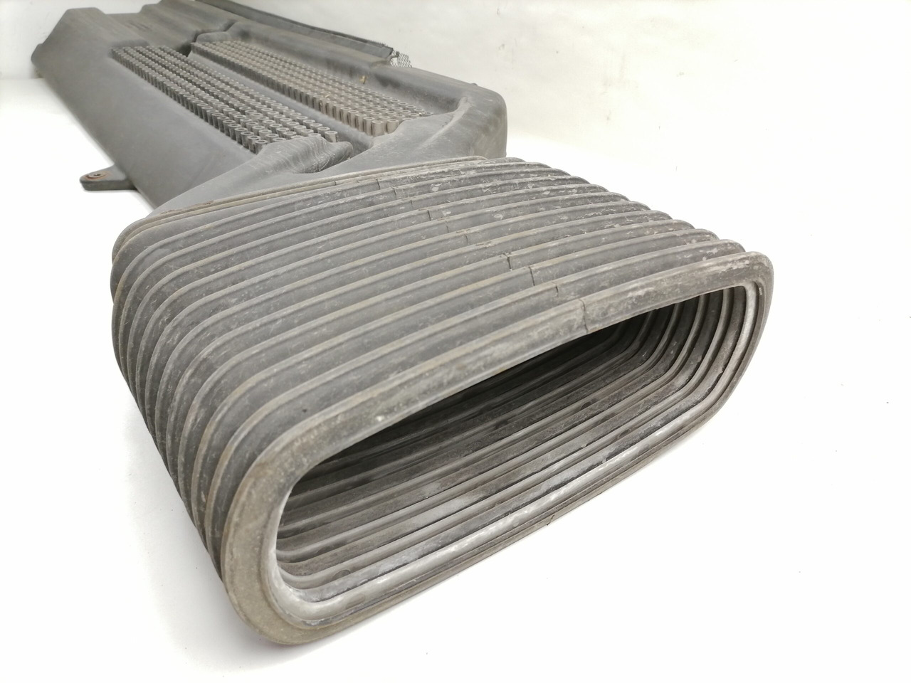 MAN Air intake 81082010400 - Система забору повітря в категорії Вантажівки: фото 4 MAN Air intake 81082010400 - Система забору повітря в категорії Вантажівки: фото 4