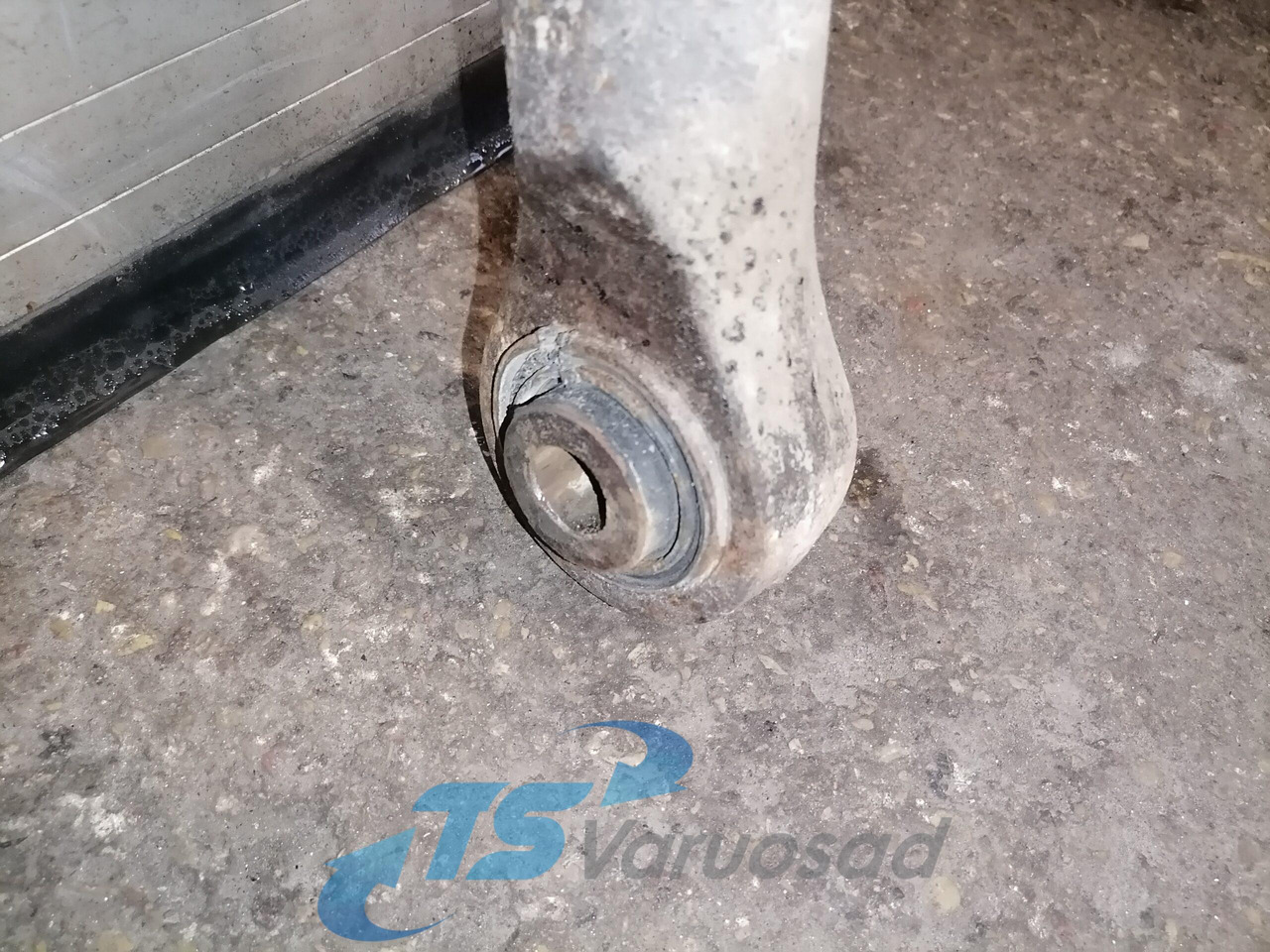 MAN Anti-roll bar 81437156116 - Стабілізатор поперечної стійкості в категорії Вантажівки: фото 3 MAN Anti-roll bar 81437156116 - Стабілізатор поперечної стійкості в категорії Вантажівки: фото 3