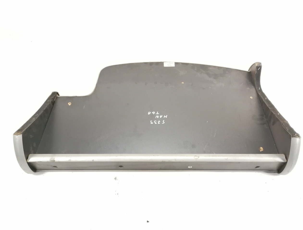 MAN Armatuurlaua pealne lisalaud - Універсальна частина в категорії Вантажівки: фото 4 MAN Armatuurlaua pealne lisalaud - Універсальна частина в категорії Вантажівки: фото 4