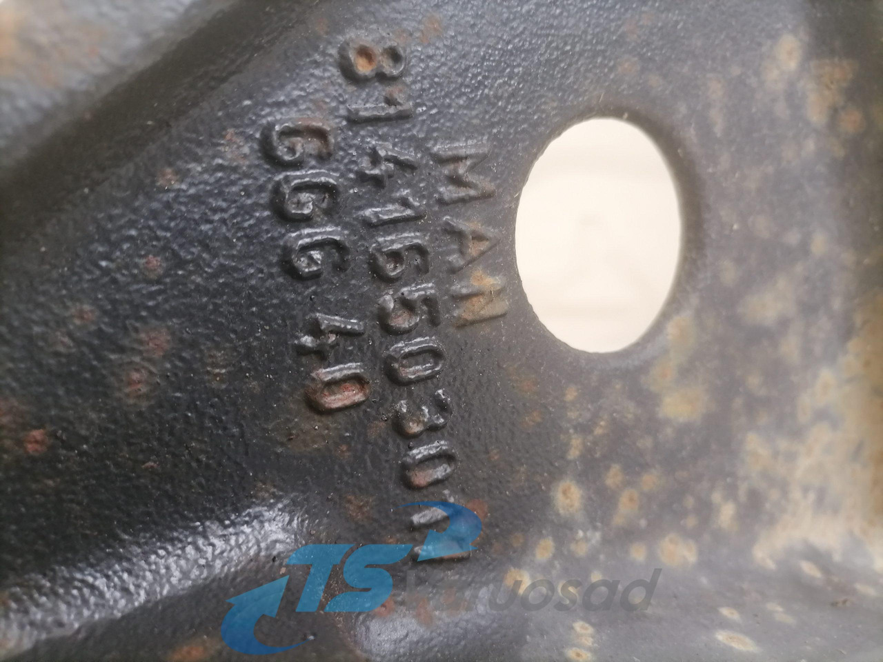 MAN Bummmmper bracket 81416503017 - Бампер в категорії Вантажівки: фото 2 MAN Bummmmper bracket 81416503017 - Бампер в категорії Вантажівки: фото 2