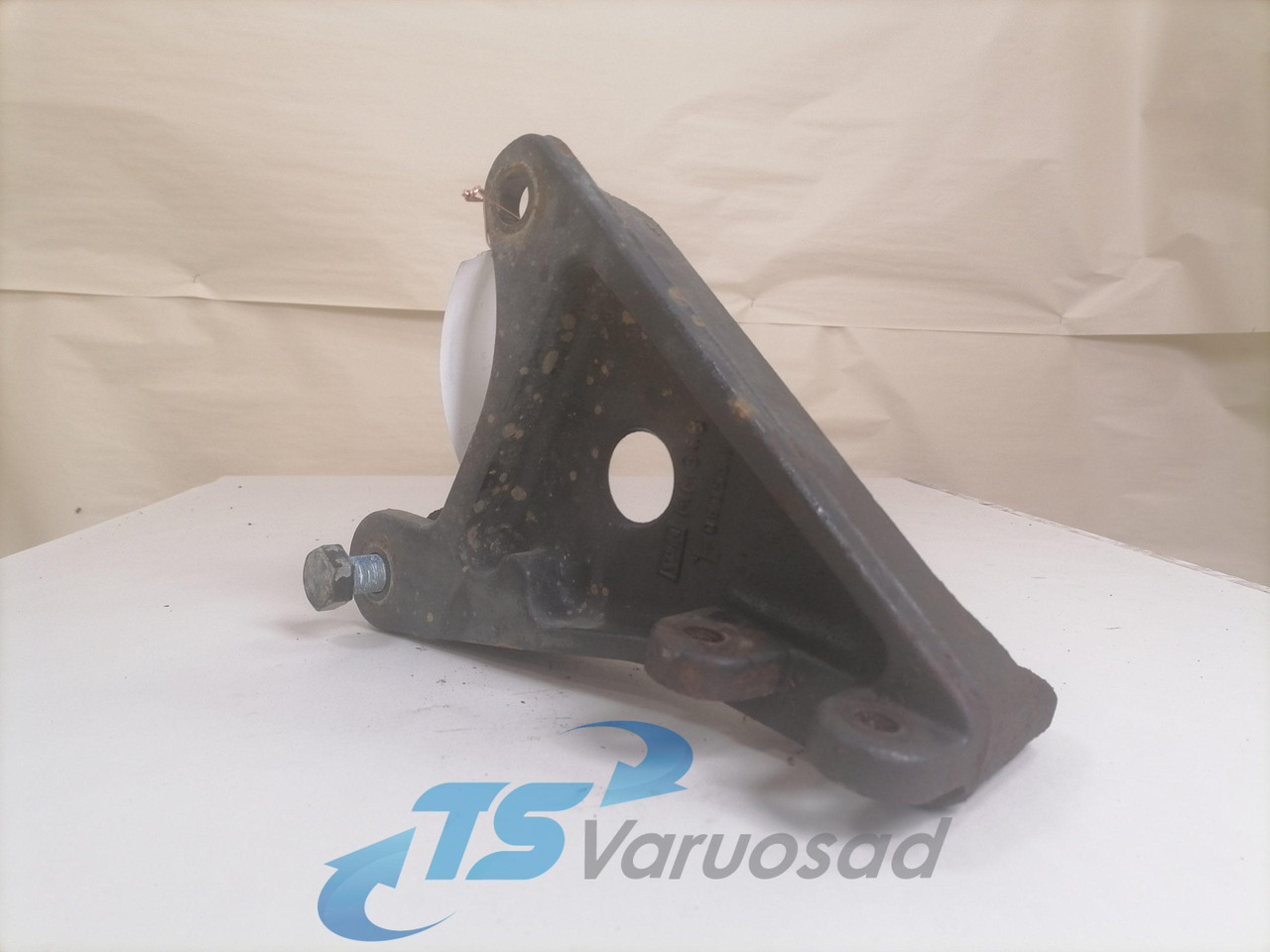 MAN Bummmmper bracket 81416503017 - Бампер в категорії Вантажівки: фото 3 MAN Bummmmper bracket 81416503017 - Бампер в категорії Вантажівки: фото 3