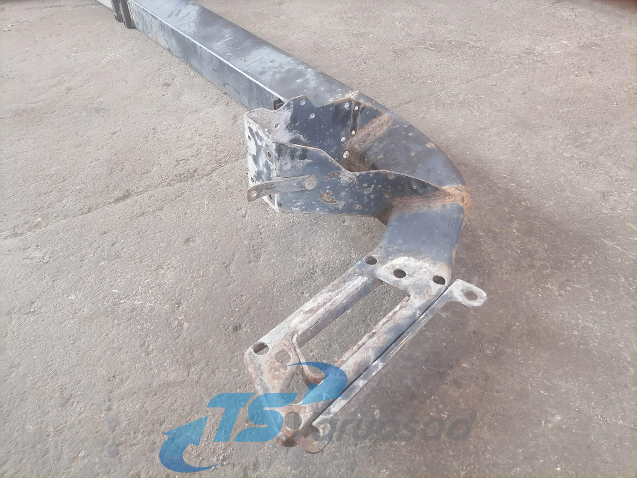 MAN Bumper 81416505013 - Бампер в категорії Вантажівки: фото 5 MAN Bumper 81416505013 - Бампер в категорії Вантажівки: фото 5
