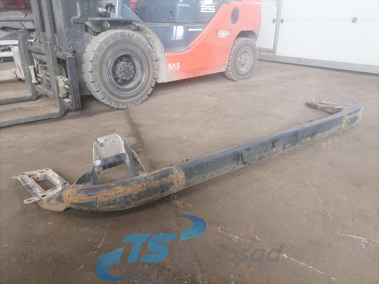 MAN Bumper 81416505013 - Бампер в категорії Вантажівки: фото 3 MAN Bumper 81416505013 - Бампер в категорії Вантажівки: фото 3