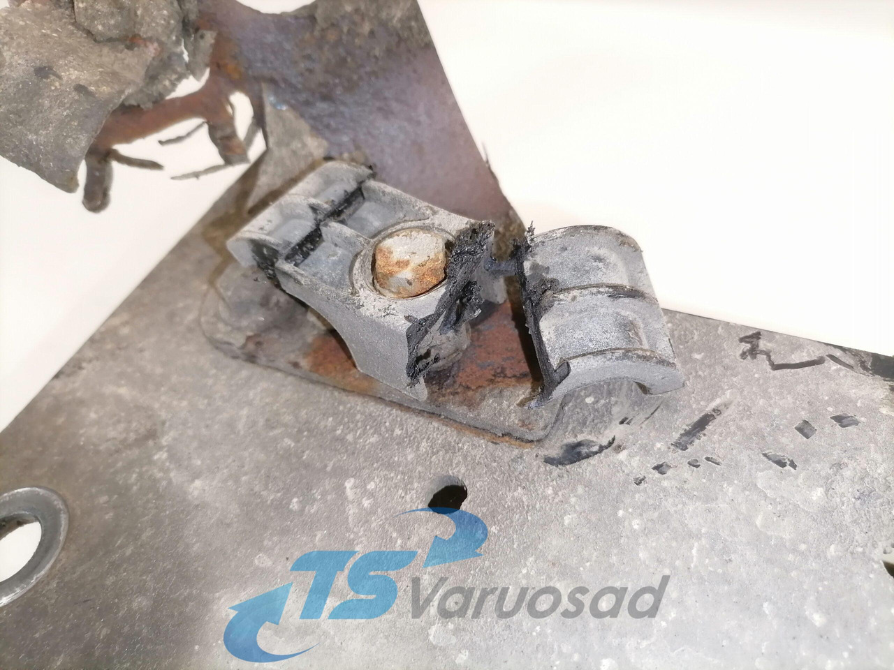 MAN Cab suspension carrier 81417200145 - Підвіска кабіни в категорії Вантажівки: фото 5 MAN Cab suspension carrier 81417200145 - Підвіска кабіни в категорії Вантажівки: фото 5