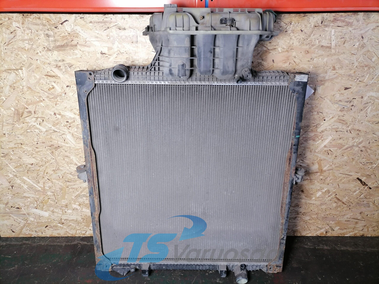 MAN Cooling radiator 81061016477 - Радіатор в категорії Вантажівки: фото 1 MAN Cooling radiator 81061016477 - Радіатор в категорії Вантажівки: фото 1