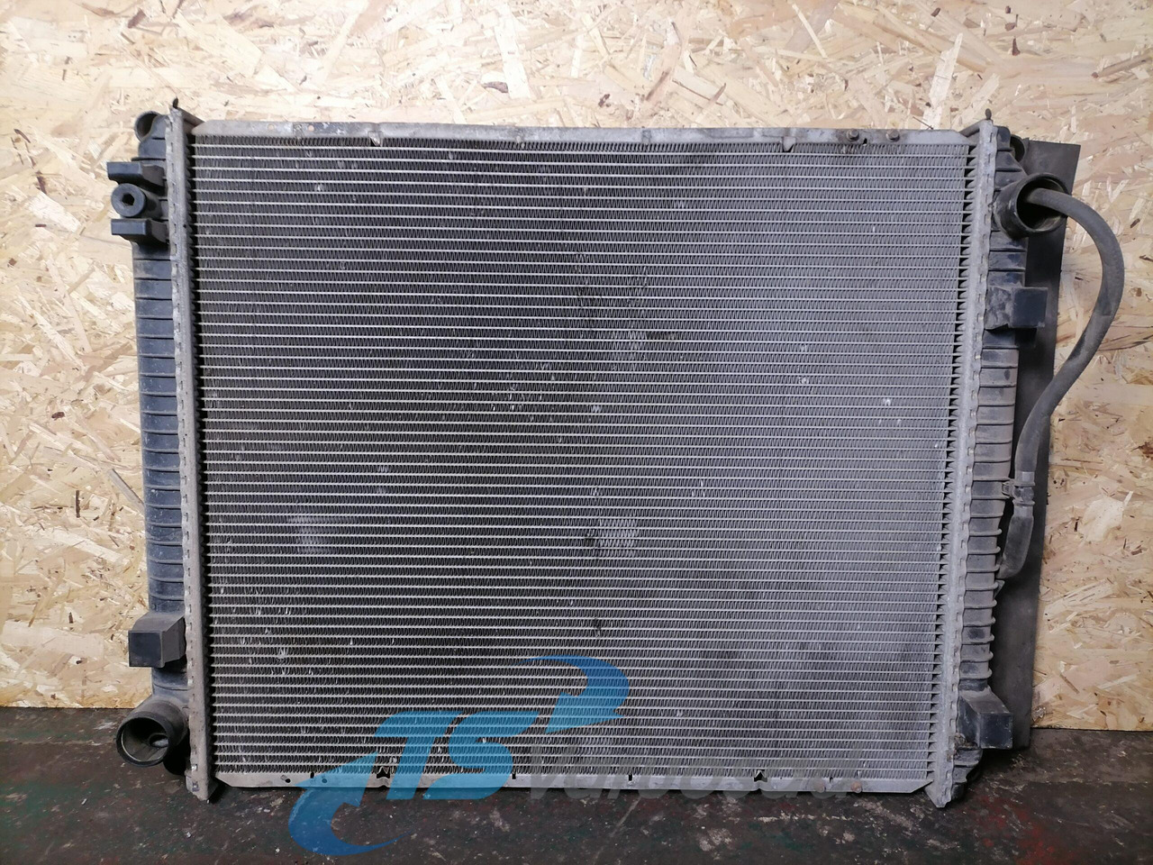 MAN Cooling radiator 8106116493 - Радіатор в категорії Вантажівки: фото 1 MAN Cooling radiator 8106116493 - Радіатор в категорії Вантажівки: фото 1