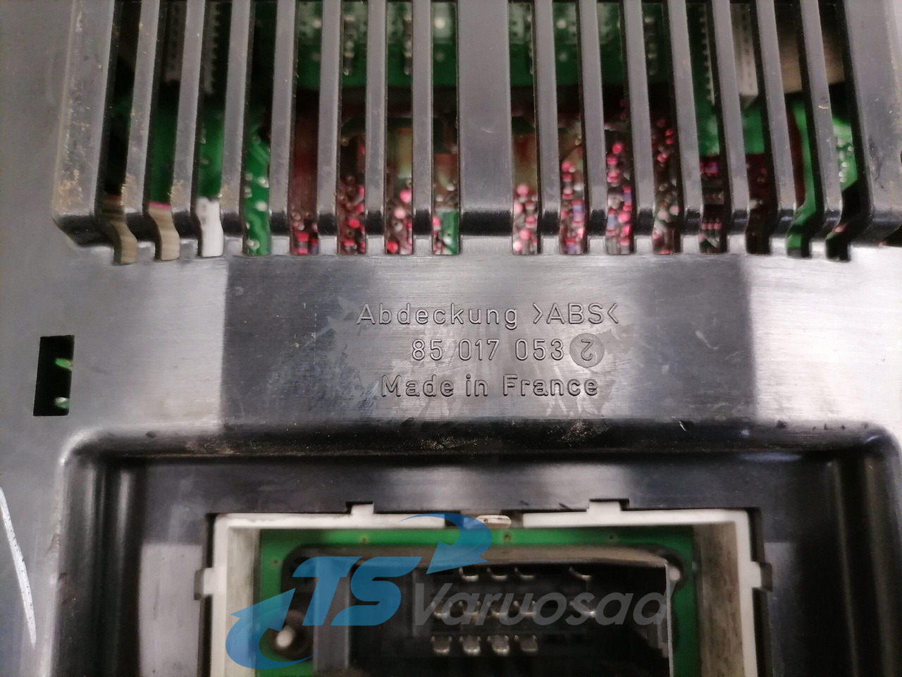 MAN Dashboard 81272026125 - Приладова панель в категорії Вантажівки: фото 3 MAN Dashboard 81272026125 - Приладова панель в категорії Вантажівки: фото 3