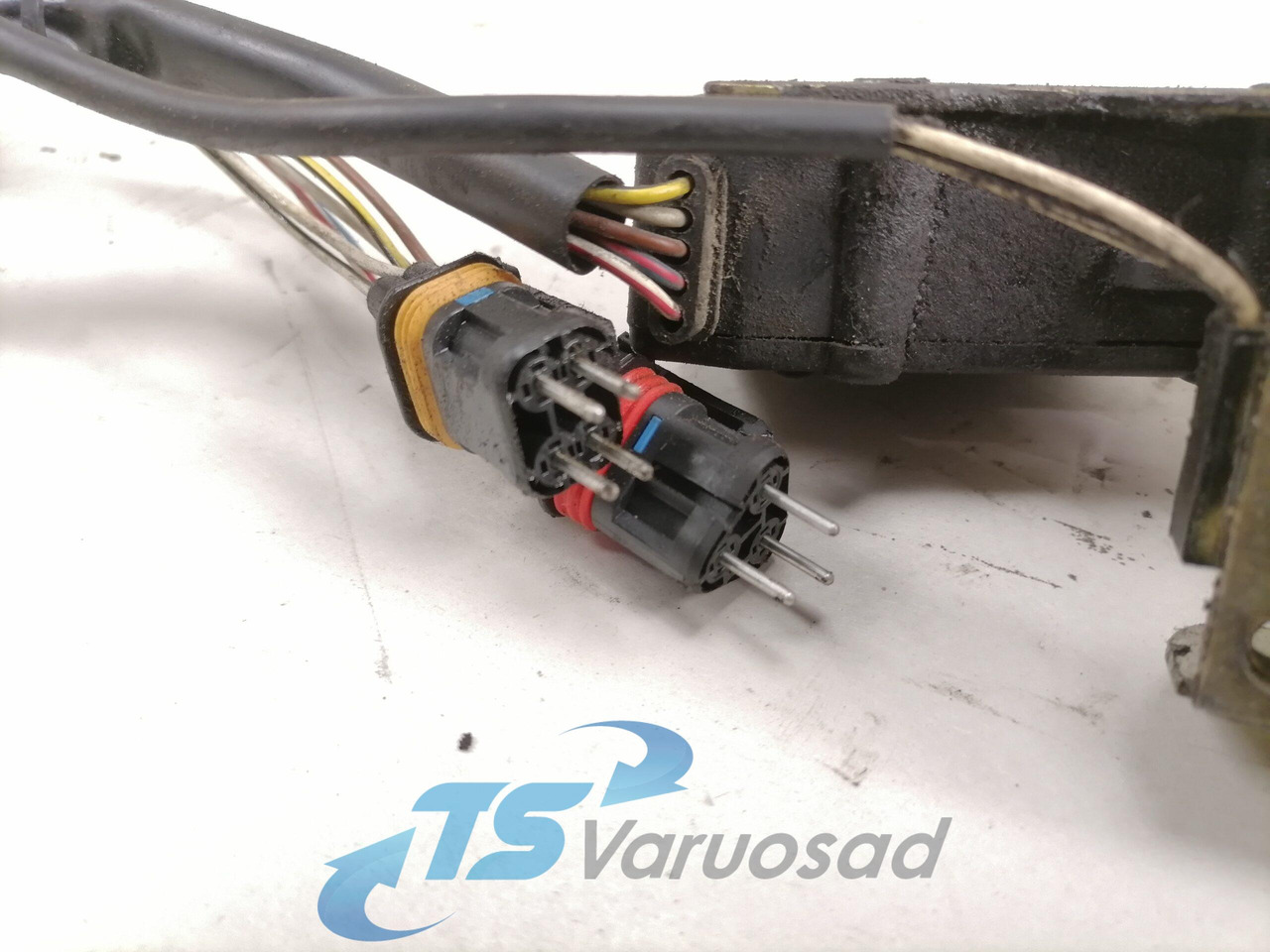 MAN Door lock 81626806122 - Двері та запчастини в категорії Вантажівки: фото 4 MAN Door lock 81626806122 - Двері та запчастини в категорії Вантажівки: фото 4