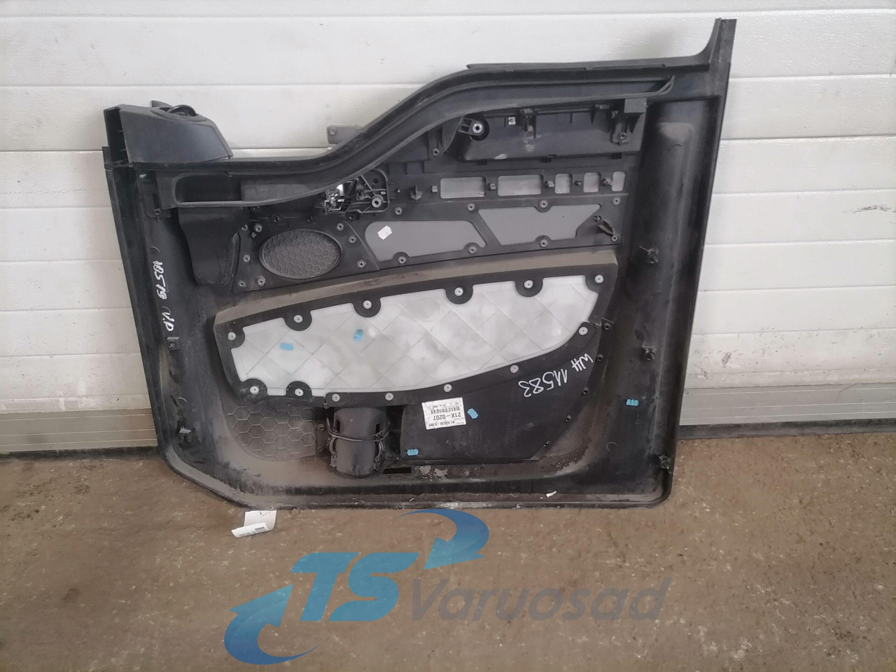 MAN Door trim panel 81626306109 - Двері та запчастини в категорії Вантажівки: фото 2 MAN Door trim panel 81626306109 - Двері та запчастини в категорії Вантажівки: фото 2