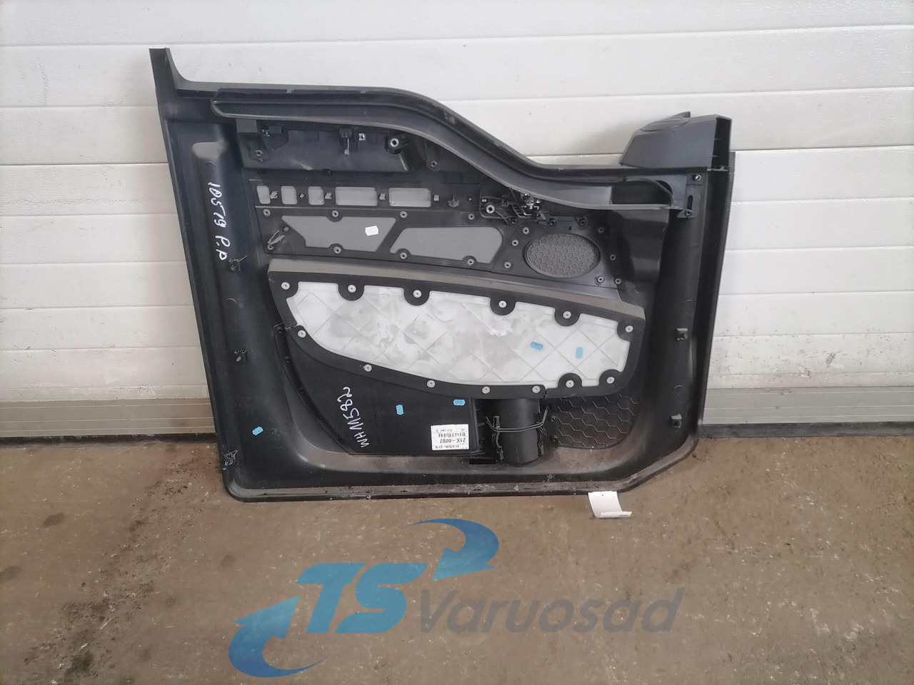 MAN Door trim panel 81626306110 - Двері та запчастини в категорії Вантажівки: фото 2 MAN Door trim panel 81626306110 - Двері та запчастини в категорії Вантажівки: фото 2