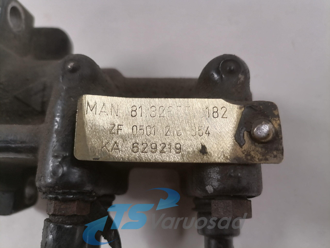 MAN Gear control 81326556182 - Коробка передач та запчастини в категорії Вантажівки: фото 4 MAN Gear control 81326556182 - Коробка передач та запчастини в категорії Вантажівки: фото 4