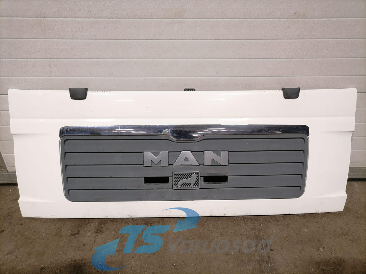 MAN Grille panel 81611100053 - Решітка радіатора в категорії Вантажівки: фото 1 MAN Grille panel 81611100053 - Решітка радіатора в категорії Вантажівки: фото 1