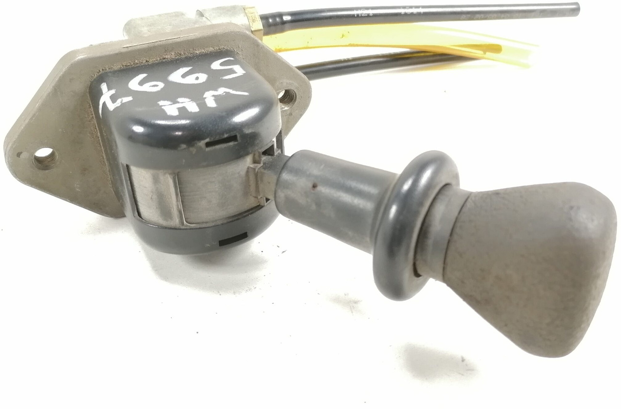 MAN Handbrake control lever 81523156185 - Універсальна частина в категорії Вантажівки: фото 3 MAN Handbrake control lever 81523156185 - Універсальна частина в категорії Вантажівки: фото 3