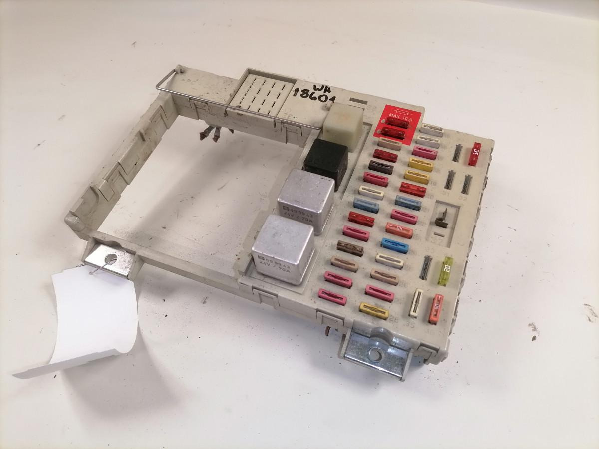 MAN Kaitsmepaneel 81254446074 - Запобіжник в категорії Вантажівки: фото 3 MAN Kaitsmepaneel 81254446074 - Запобіжник в категорії Вантажівки: фото 3