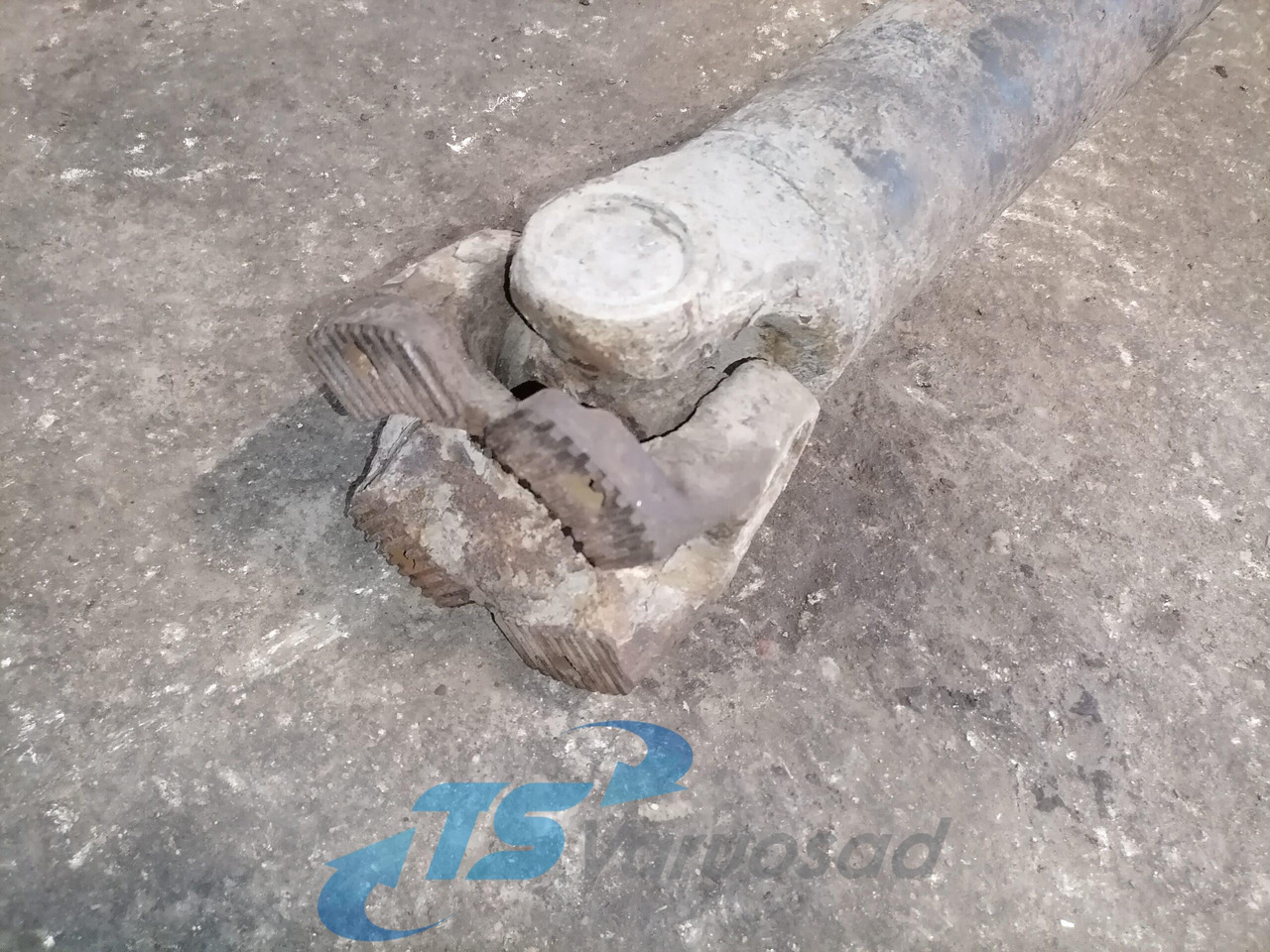 MAN Propeller shaft 81393336144 - Карданний вал в категорії Вантажівки: фото 3 MAN Propeller shaft 81393336144 - Карданний вал в категорії Вантажівки: фото 3