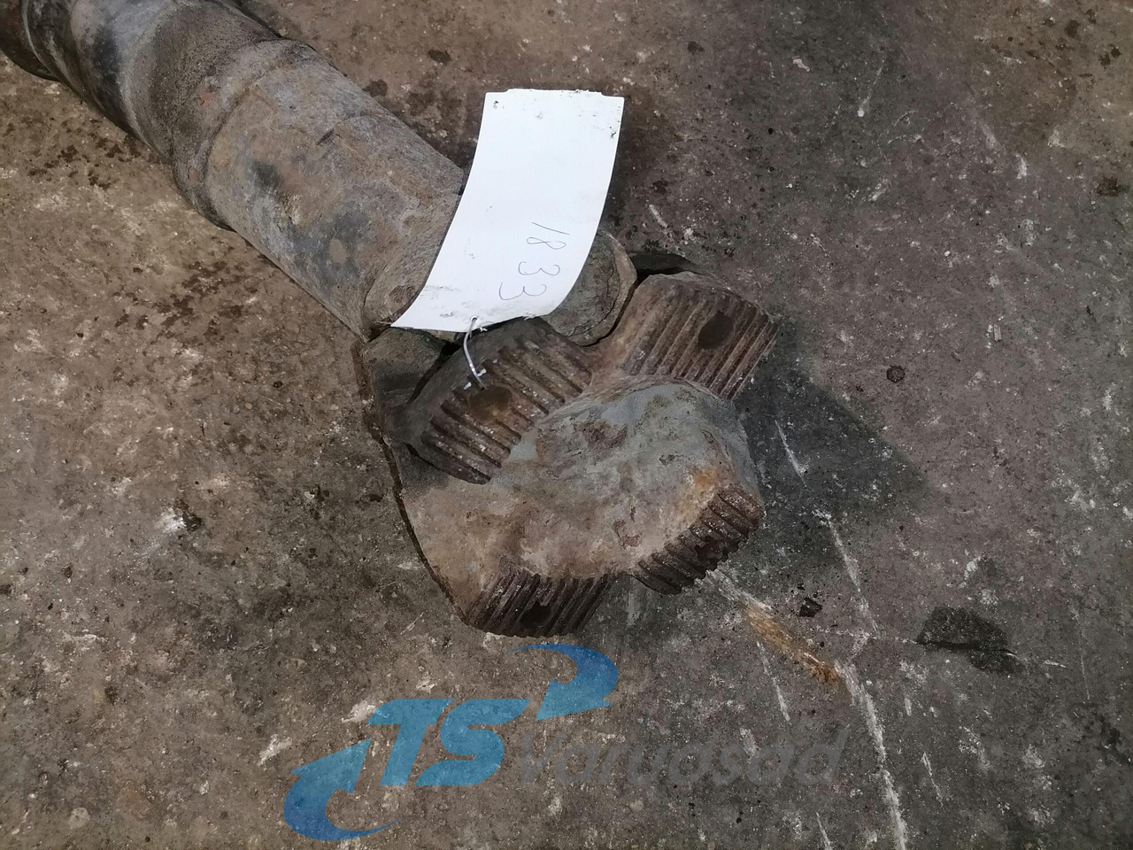 MAN Propeller shaft 81393336144 - Карданний вал в категорії Вантажівки: фото 2 MAN Propeller shaft 81393336144 - Карданний вал в категорії Вантажівки: фото 2