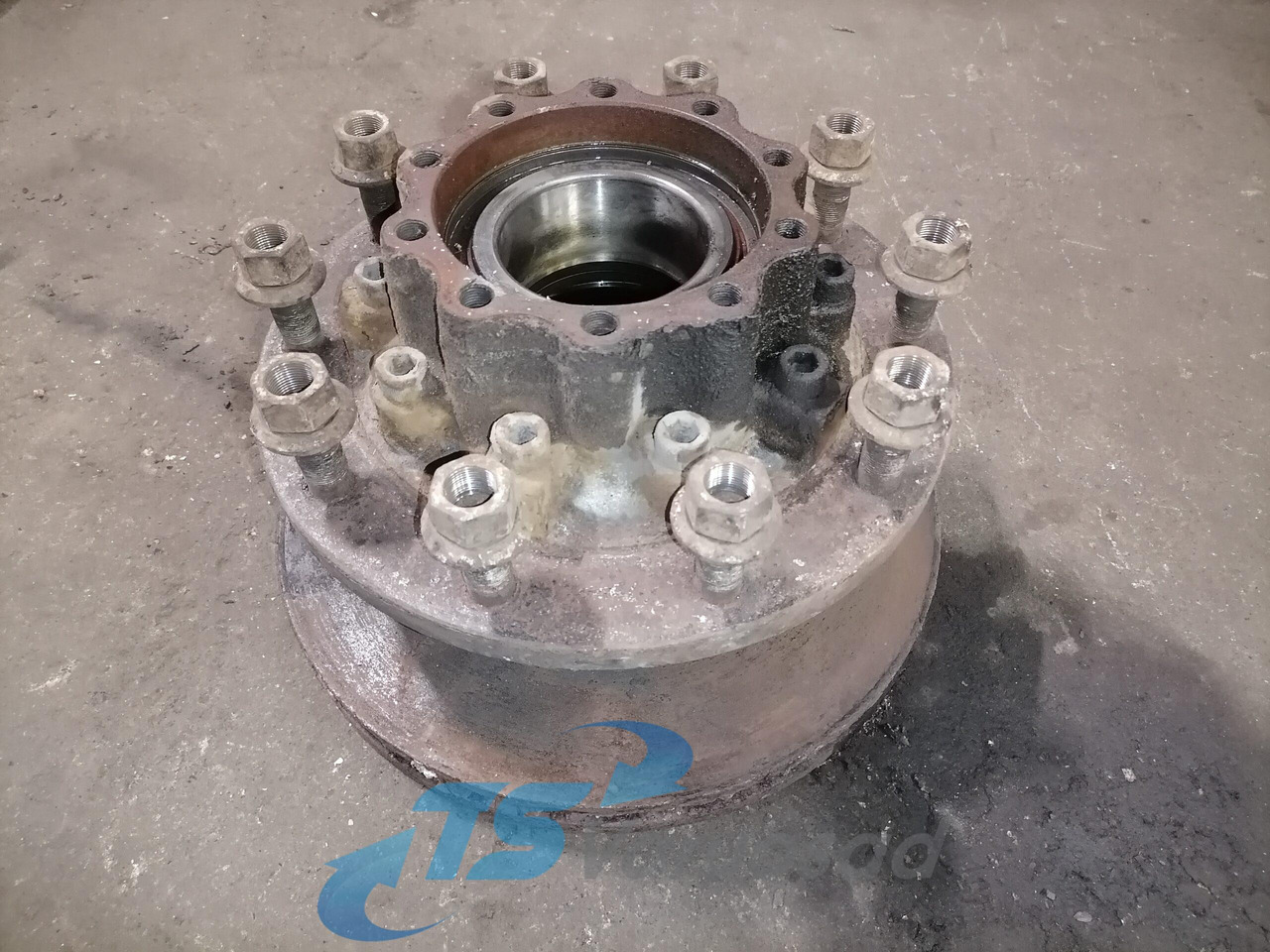 MAN Rear axel hub 81357010155 - Маточина в категорії Вантажівки: фото 1 MAN Rear axel hub 81357010155 - Маточина в категорії Вантажівки: фото 1