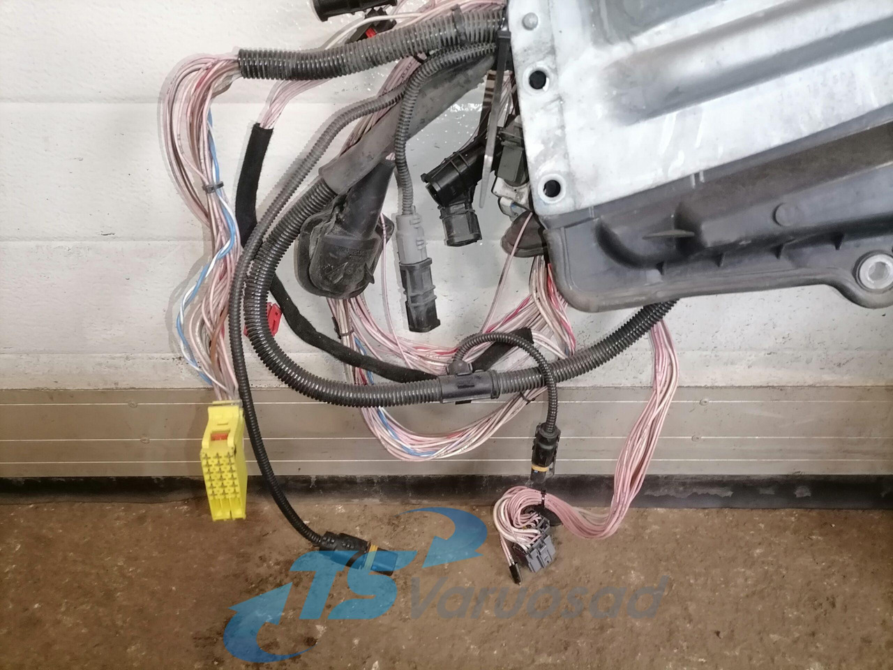 MAN window mechanism 81626456039 - Двері та запчастини в категорії Вантажівки: фото 2 MAN window mechanism 81626456039 - Двері та запчастини в категорії Вантажівки: фото 2