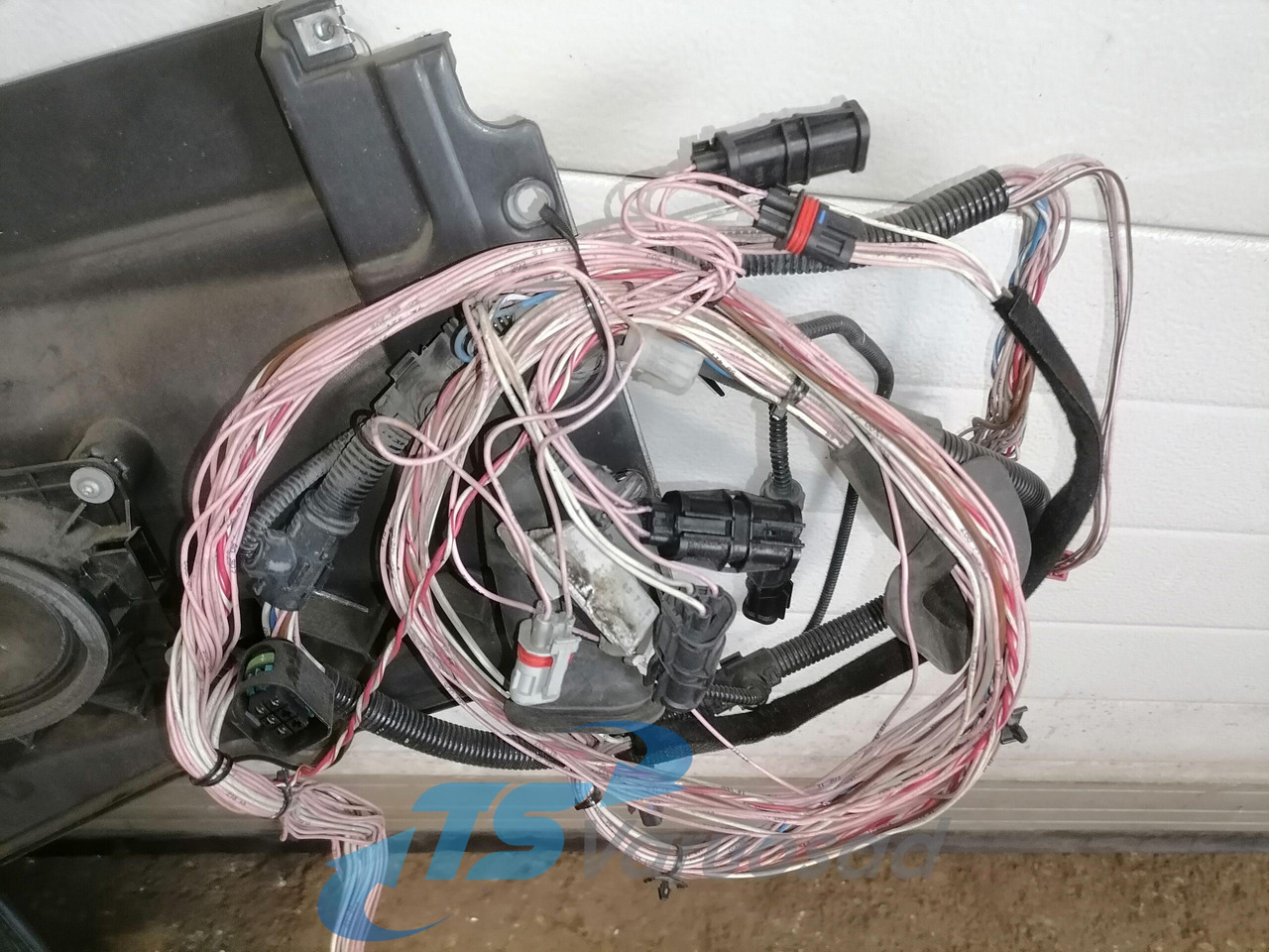 MAN window mechanism 81626456039 - Двері та запчастини в категорії Вантажівки: фото 4 MAN window mechanism 81626456039 - Двері та запчастини в категорії Вантажівки: фото 4