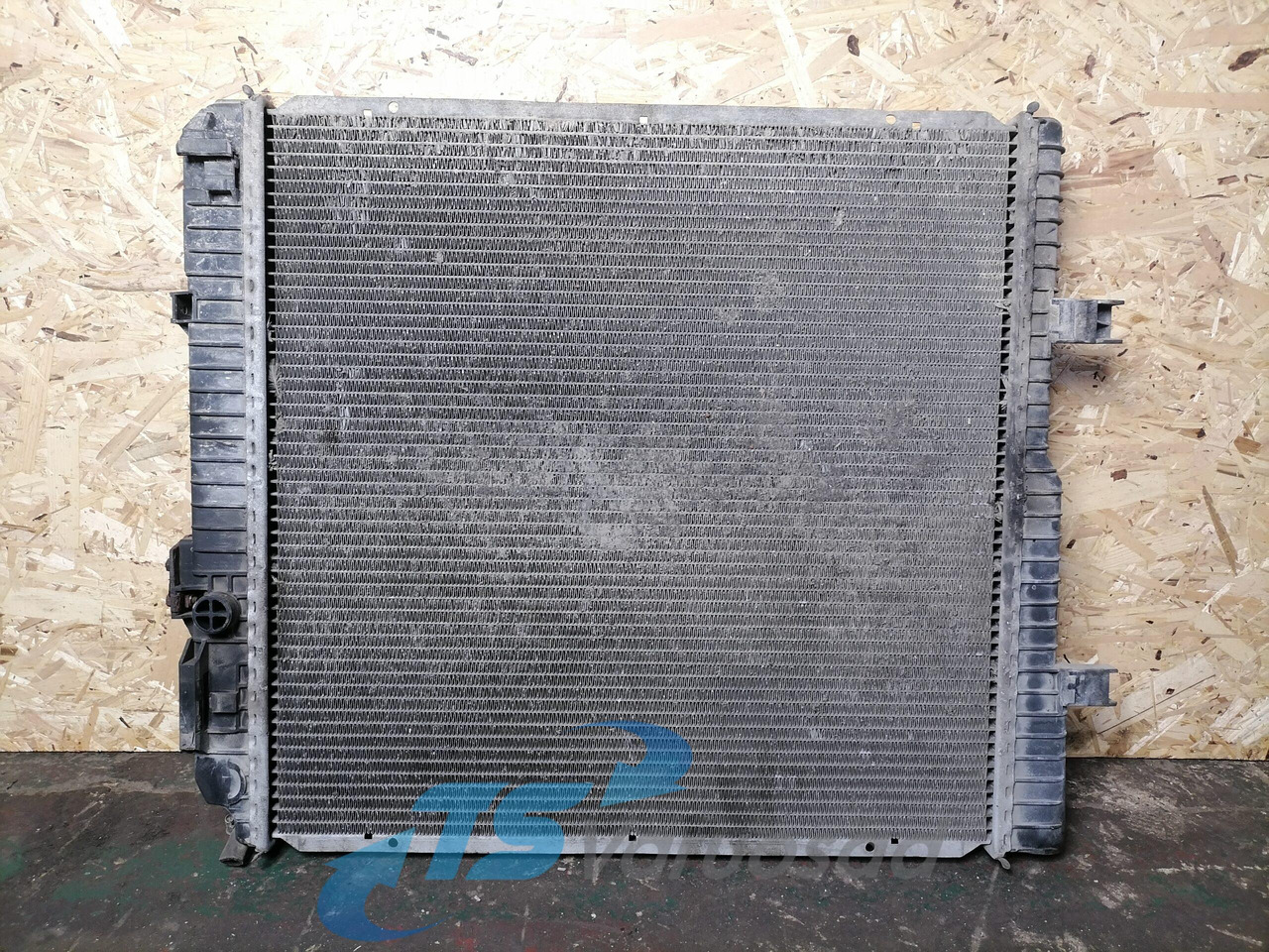 MB Cooling radiator A9705000403 - Радіатор в категорії Вантажівки: фото 2 MB Cooling radiator A9705000403 - Радіатор в категорії Вантажівки: фото 2