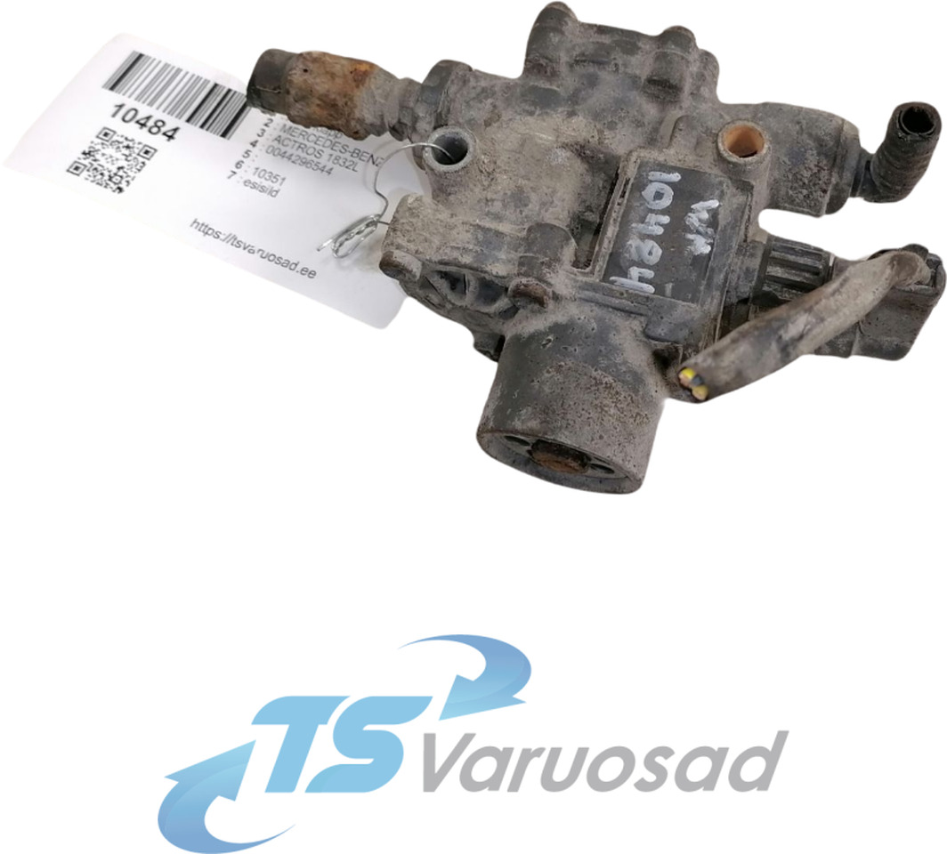 Mercedes-Benz ABS brake valve 0044296544 - Гальмівний клапан в категорії Вантажівки: фото 1 Mercedes-Benz ABS brake valve 0044296544 - Гальмівний клапан в категорії Вантажівки: фото 1