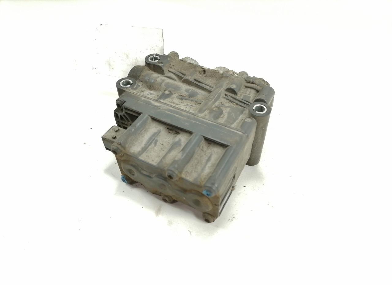 Mercedes-Benz Air suspension control valve, ECAS A0013271325 - Гальмівний клапан в категорії Вантажівки: фото 2 Mercedes-Benz Air suspension control valve, ECAS A0013271325 - Гальмівний клапан в категорії Вантажівки: фото 2