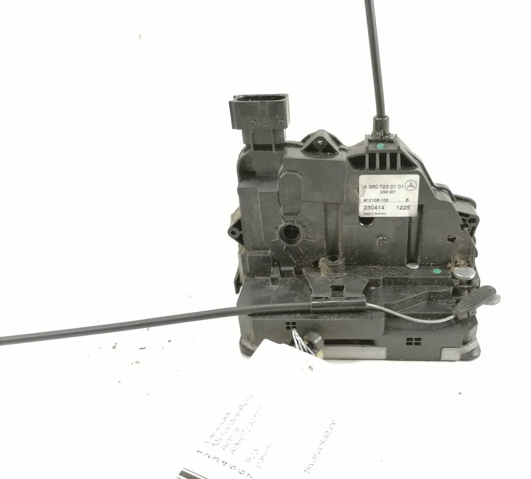 Mercedes-Benz Door lock A9607230101 - Двері та запчастини в категорії Вантажівки: фото 2 Mercedes-Benz Door lock A9607230101 - Двері та запчастини в категорії Вантажівки: фото 2