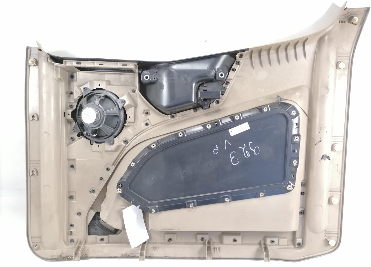 Mercedes-Benz Door trim panel A9607272471 - Двері та запчастини в категорії Вантажівки: фото 2 Mercedes-Benz Door trim panel A9607272471 - Двері та запчастини в категорії Вантажівки: фото 2