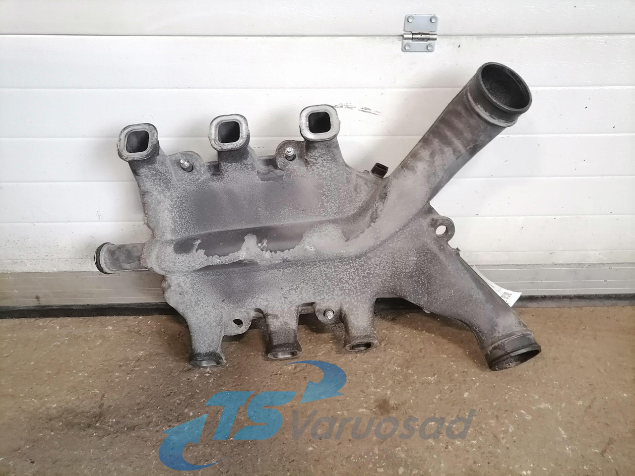 Mercedes-Benz Intake mainfold A5410981717 - Впускний колектор в категорії Вантажівки: фото 3 Mercedes-Benz Intake mainfold A5410981717 - Впускний колектор в категорії Вантажівки: фото 3