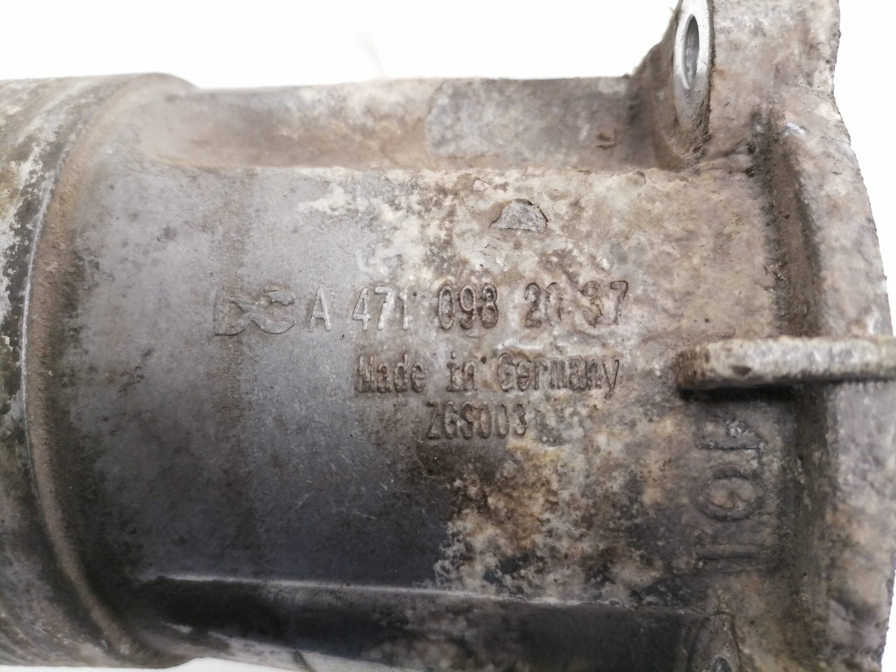 Mercedes-Benz Intake manifold A4710982037 - Впускний колектор в категорії Вантажівки: фото 2 Mercedes-Benz Intake manifold A4710982037 - Впускний колектор в категорії Вантажівки: фото 2