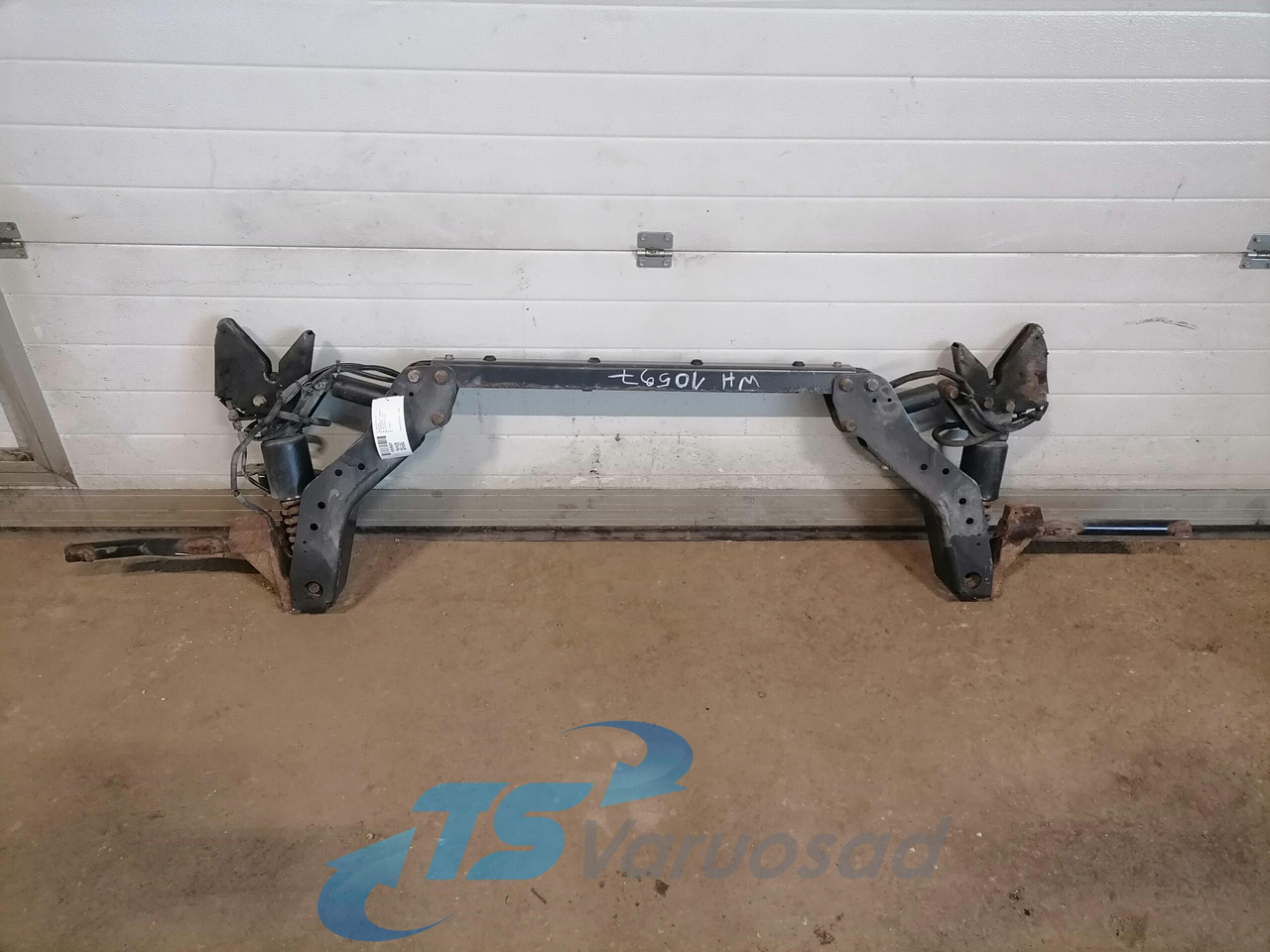 Mercedes-Benz Kabiini kandur, tagumine A9303103358 - Підвіска кабіни в категорії Вантажівки: фото 2 Mercedes-Benz Kabiini kandur, tagumine A9303103358 - Підвіска кабіни в категорії Вантажівки: фото 2