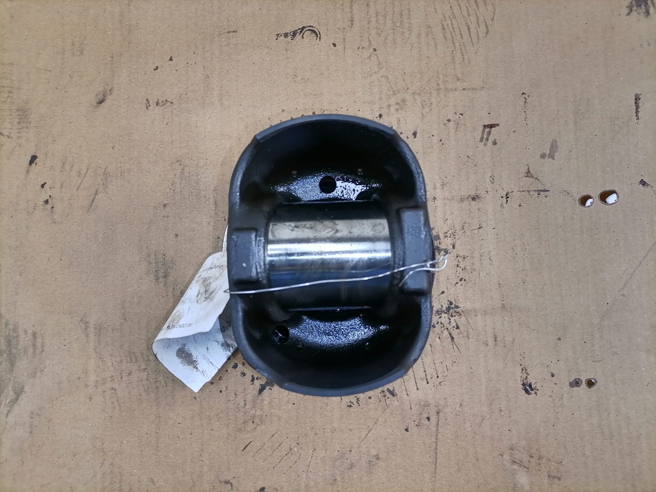 Mercedes-Benz Piston A4710371601 - Поршні/ Кільця/ Втулки в категорії Вантажівки: фото 5 Mercedes-Benz Piston A4710371601 - Поршні/ Кільця/ Втулки в категорії Вантажівки: фото 5