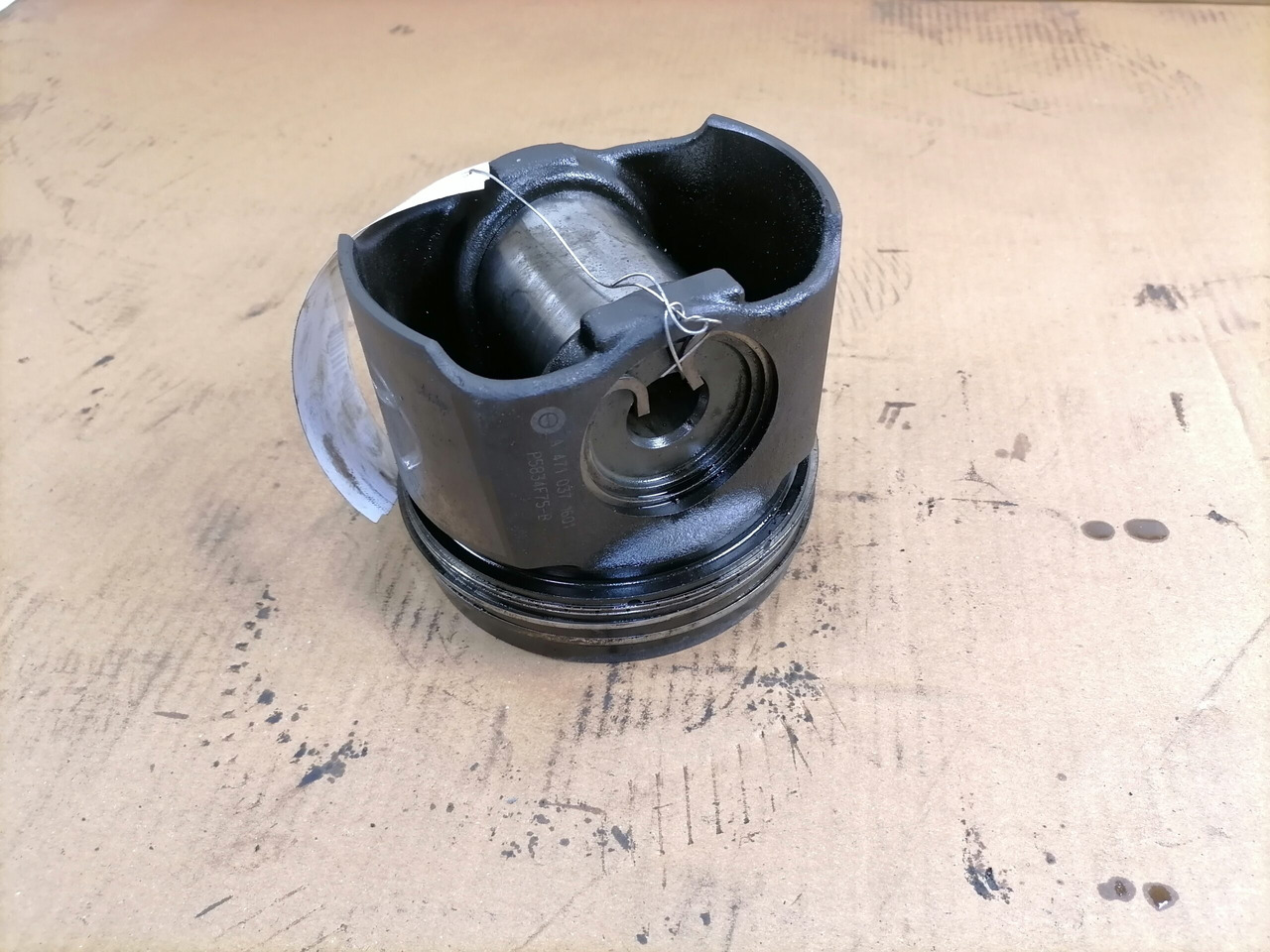Mercedes-Benz Piston A4710371601 - Поршні/ Кільця/ Втулки в категорії Вантажівки: фото 4 Mercedes-Benz Piston A4710371601 - Поршні/ Кільця/ Втулки в категорії Вантажівки: фото 4