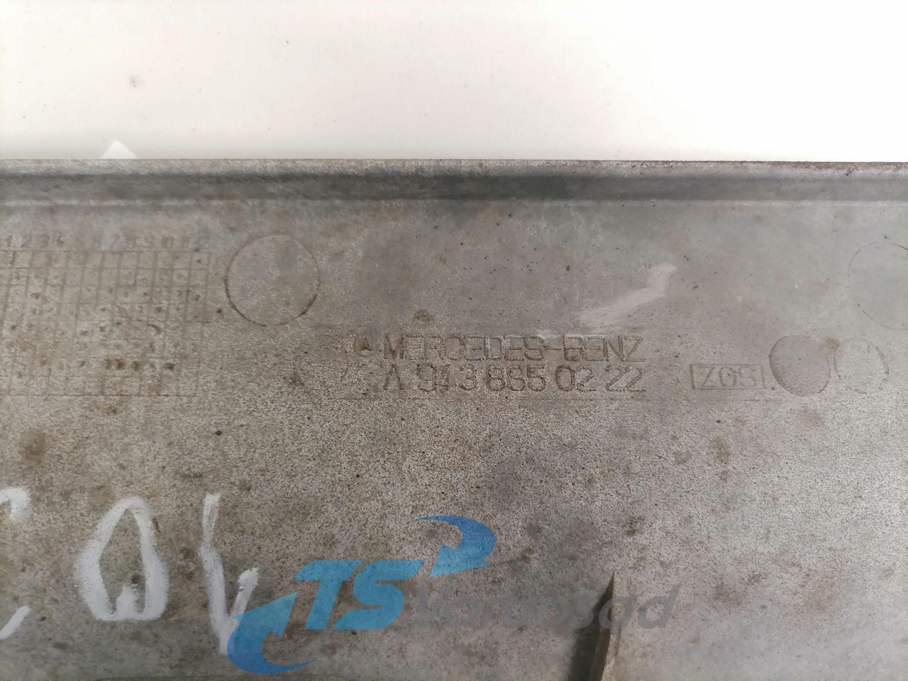 Mercedes-Benz Plastikdetail A9438850222 - Аеродинаміка/ Спойлери в категорії Вантажівки: фото 3 Mercedes-Benz Plastikdetail A9438850222 - Аеродинаміка/ Спойлери в категорії Вантажівки: фото 3