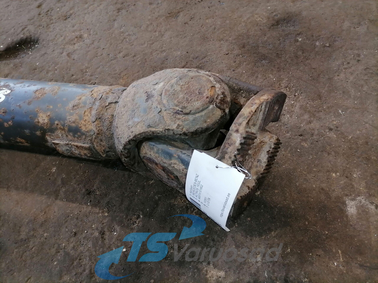 Mercedes-Benz Propeller shaft A6574101802 - Карданний вал в категорії Вантажівки: фото 2 Mercedes-Benz Propeller shaft A6574101802 - Карданний вал в категорії Вантажівки: фото 2