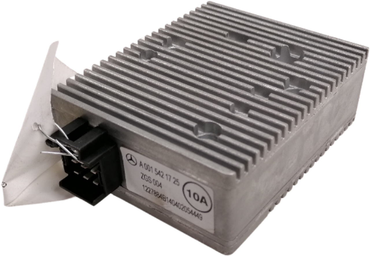 Mercedes-Benz Voltage converter A0015421725 - Електрична система в категорії Вантажівки: фото 1 Mercedes-Benz Voltage converter A0015421725 - Електрична система в категорії Вантажівки: фото 1